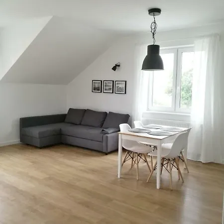 Apartament Bursztynowy *